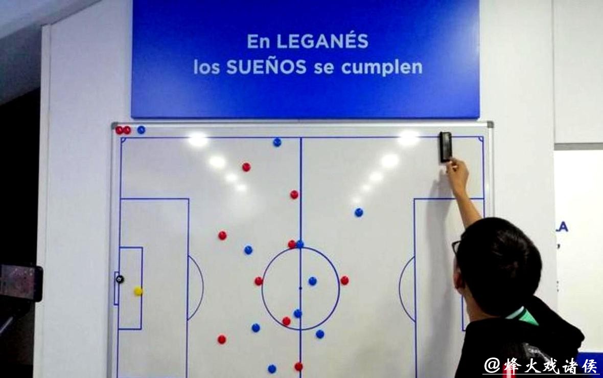 张帆从主力到板凳,38分钟变0分钟,北控签下罗汉琛那天球衣号码从首发名单消失,教练安排成最大变量 张帆从主力到板凳,38分钟变0分钟,北控签下罗汉琛那天球衣号码从首发名单消失,教练安排成最大变量