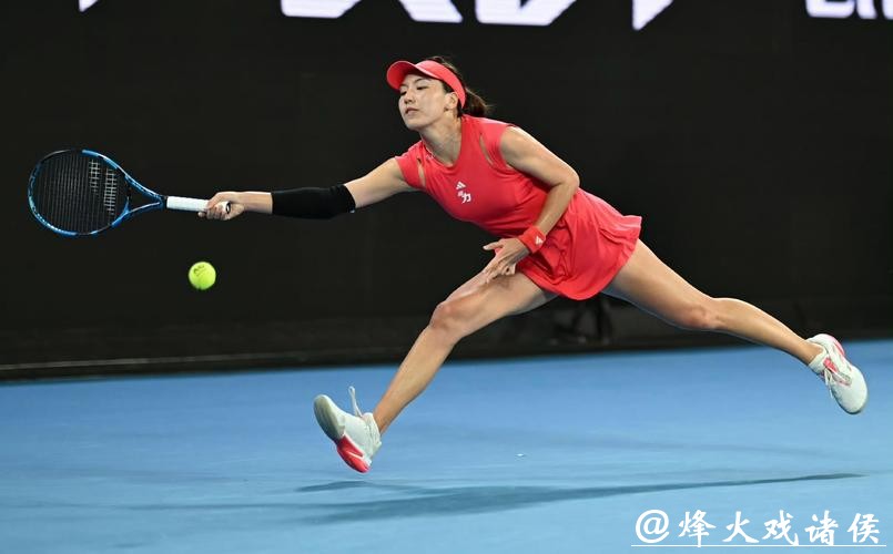 首盘抢七失利，遗憾无缘澳网八强！但如今的王欣瑜，确实有点不一样……