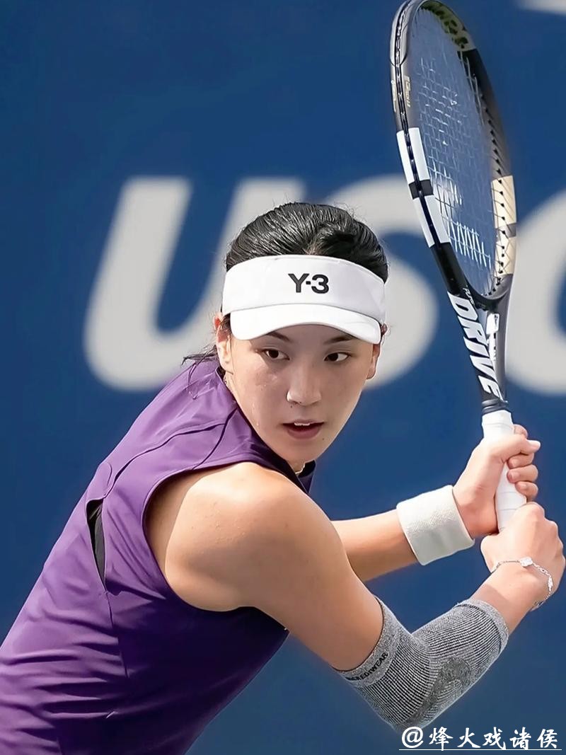 首盘抢七失利，遗憾无缘澳网八强！但如今的王欣瑜，确实有点不一样……